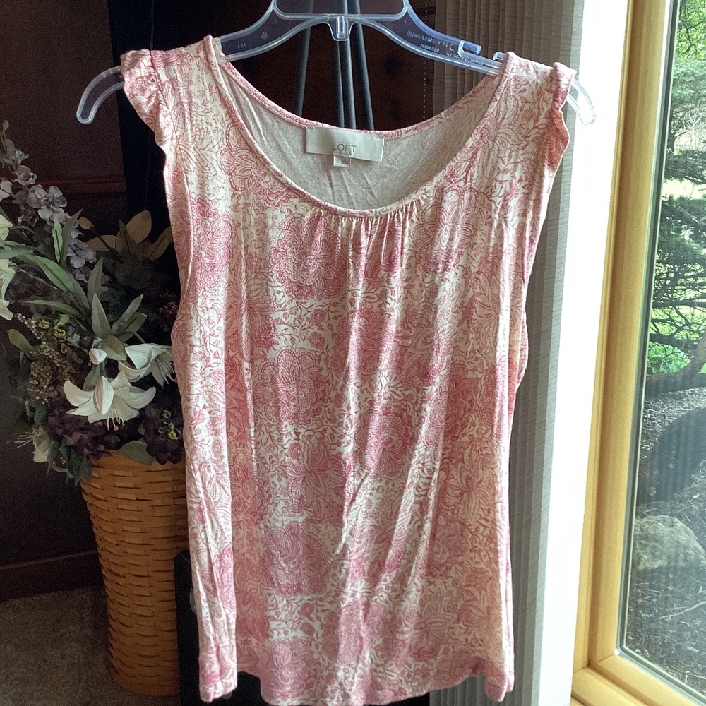 Loft sleeveless shirt